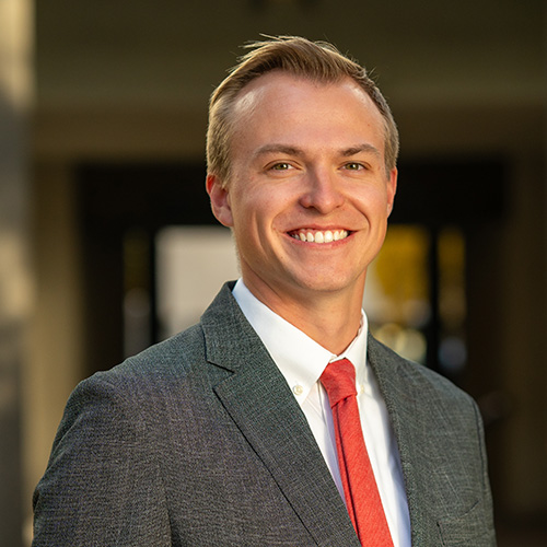 Cameron Goeldner headshot